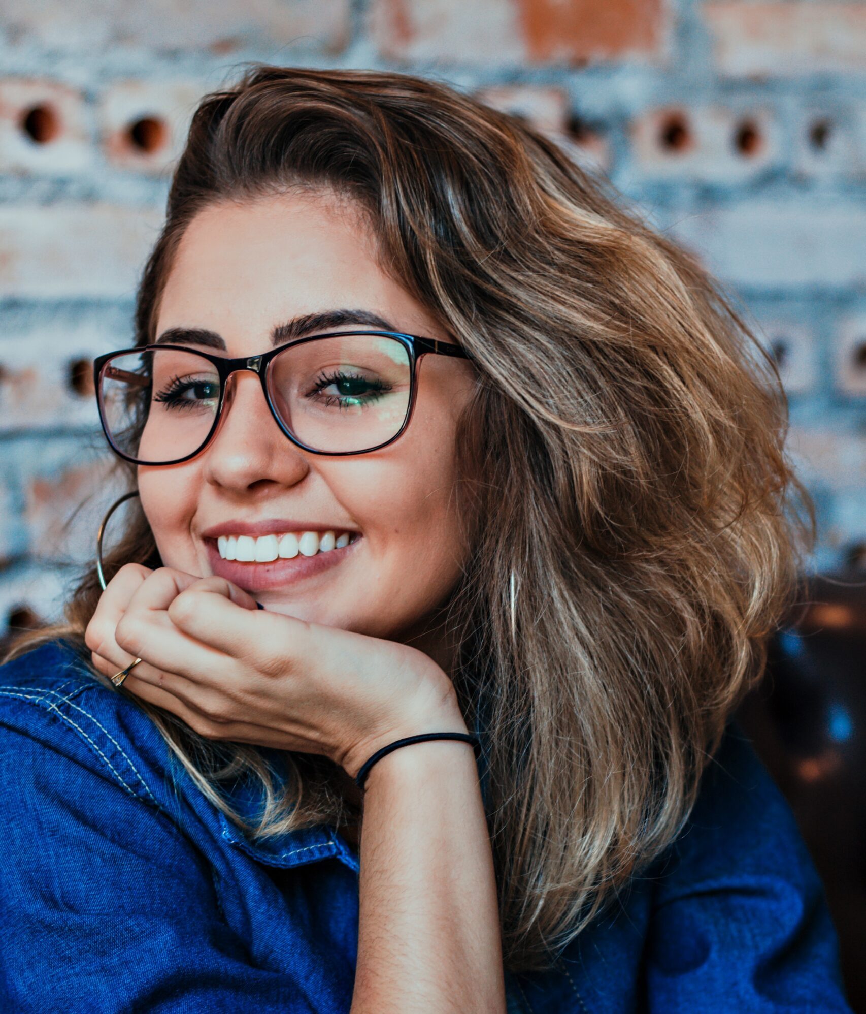At Innova Dental, we understand that your smile is an integral part of your identity. We take the time to build close relationships with our patients, getting to know your personality and history to create a smile that truly reflects who you are.